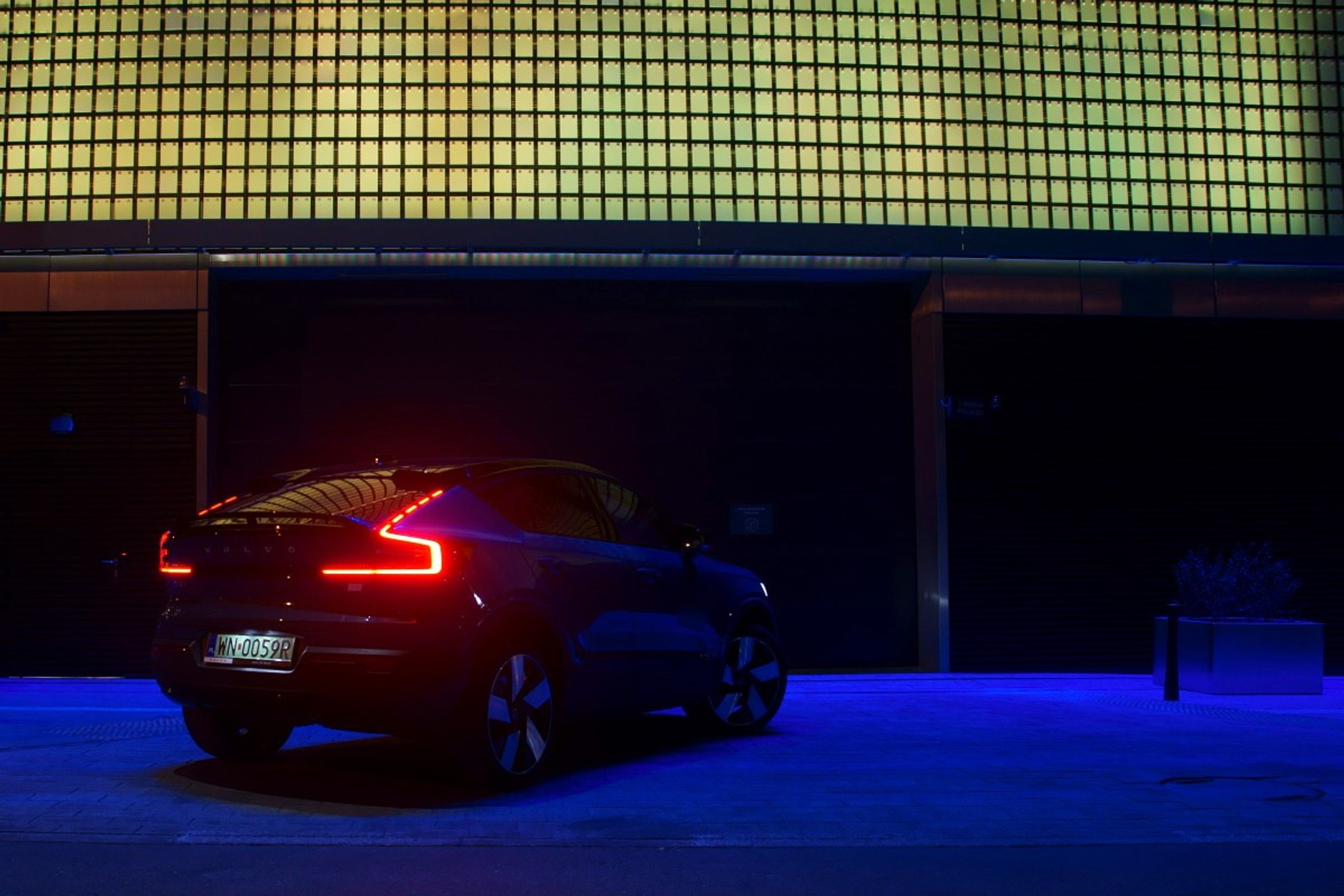 Volvo C40 Recharge P8