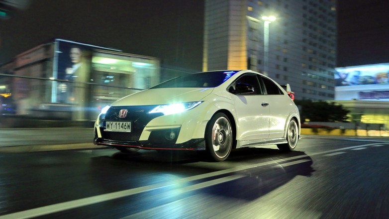 Jest: 60 km/h, będzie: 50 km/h. Zapowiadane jest zniesienie „nocnego” limitu prędkości na obszarze zabudowanym