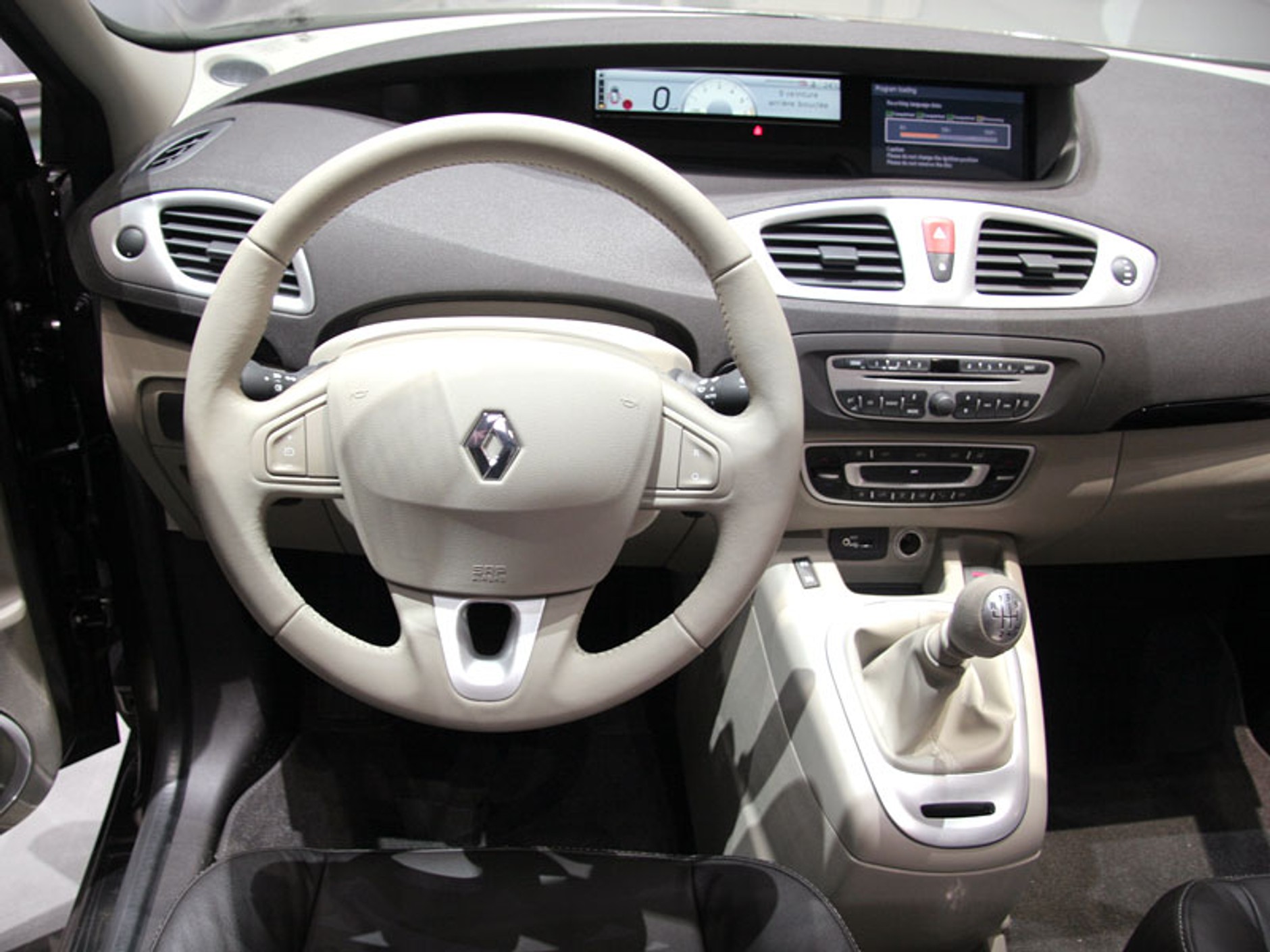 Genewa 2009: Renault Scénic – trzecie wydanie