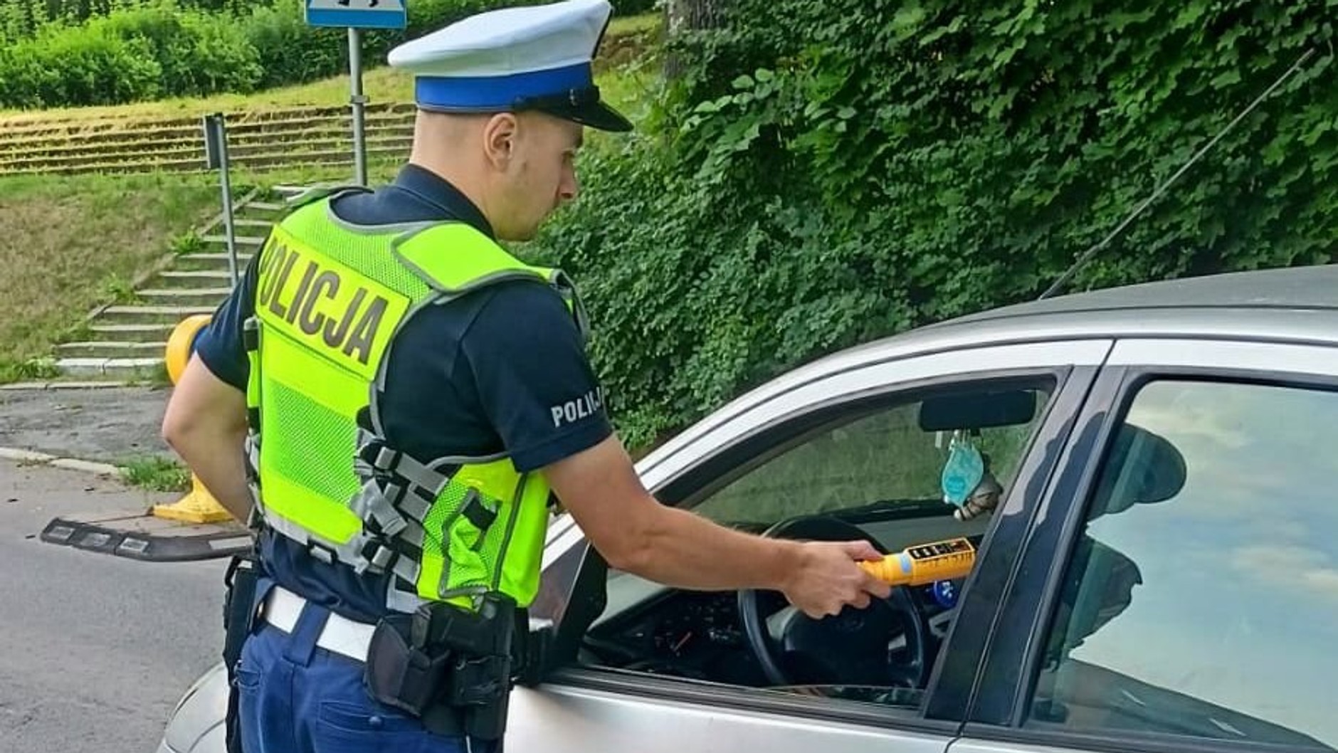 Policjanci skontrolowali blisko 15 tys. kierujących