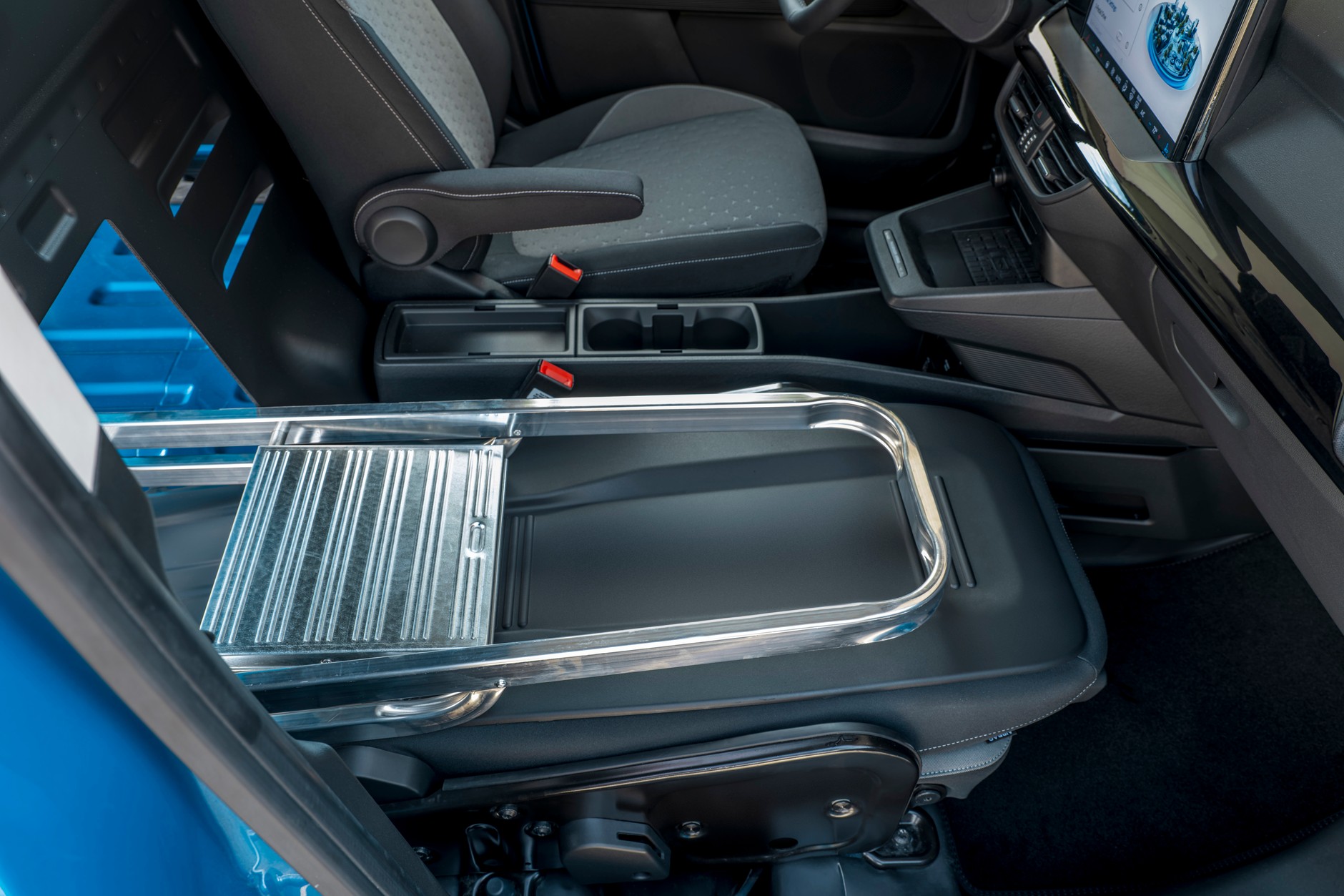 Ford E-Transit Courier 2023