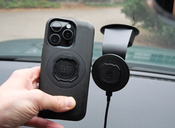 Przetestowałem chyba najlepszy samochodowy uchwyt do telefonu, jaki możesz kupić za pieniądze