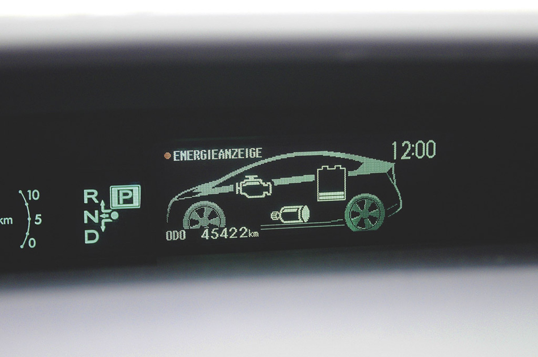 Opel Ampera kontra Toyota Prius i Renault Fluence: czy elektrycznym autem można jeździć na co dzień