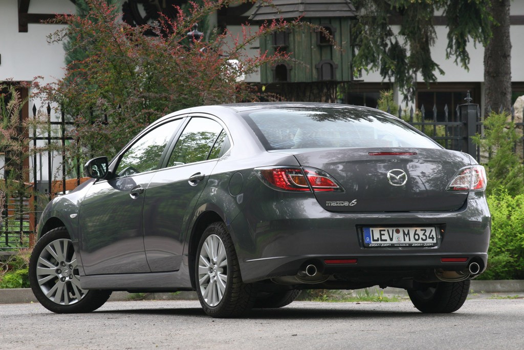 Ford Mondeo kontra Mazda 6 i Honda Accord: używane limuzyny dla rodziny