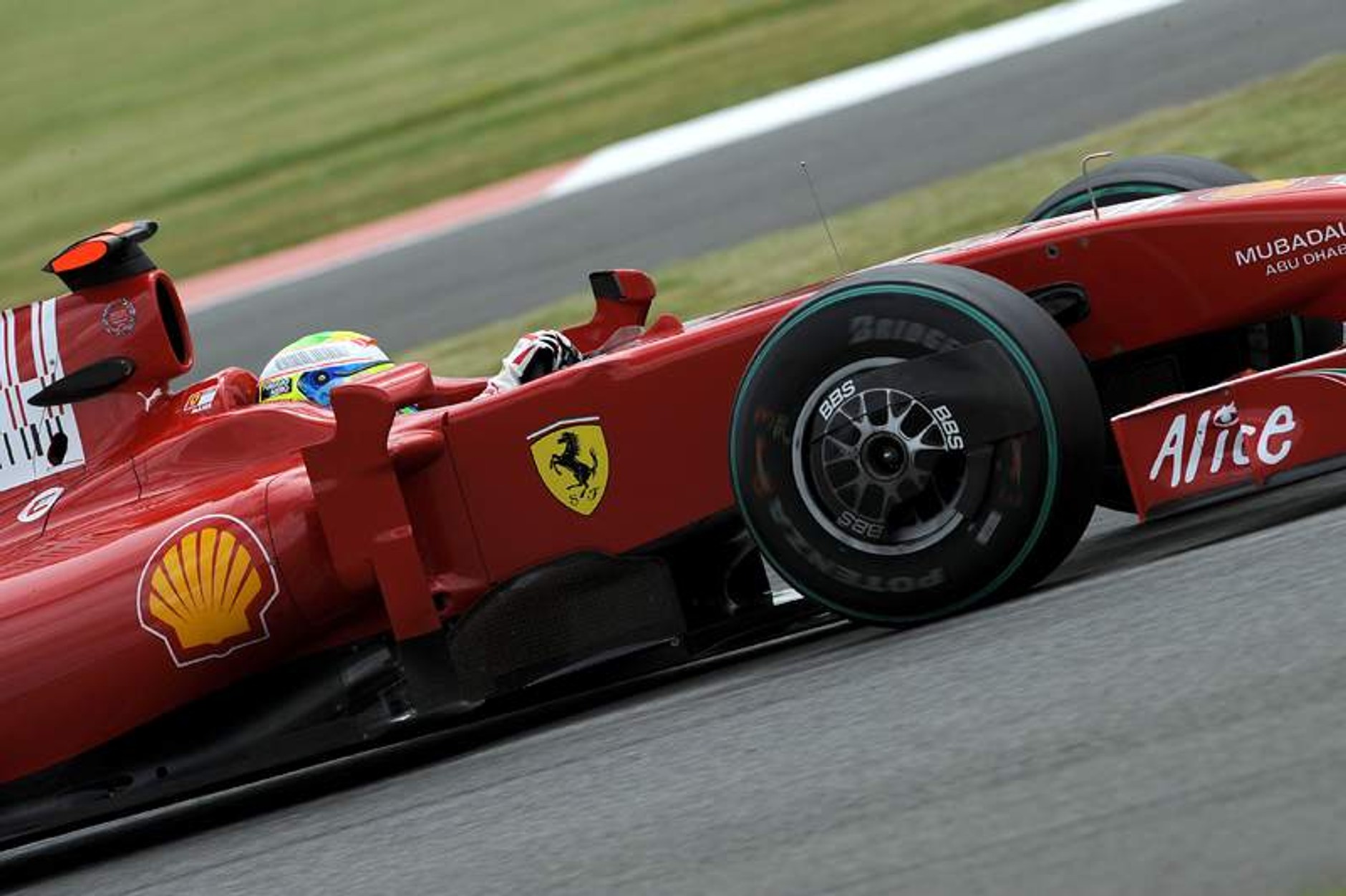 Grand Prix Wielkiej Brytanii 2009: trzeci triumf Vettela (fotogaleria)