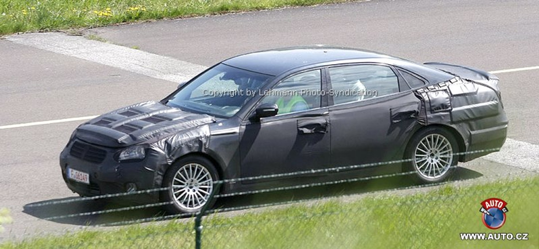 Zdjęcia szpiegowskie: Hyundai i90 podniesie prestiż marki