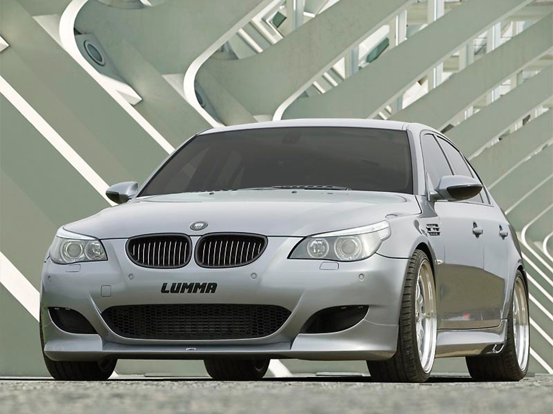 Lumma CLR 5M: bye, bye M5