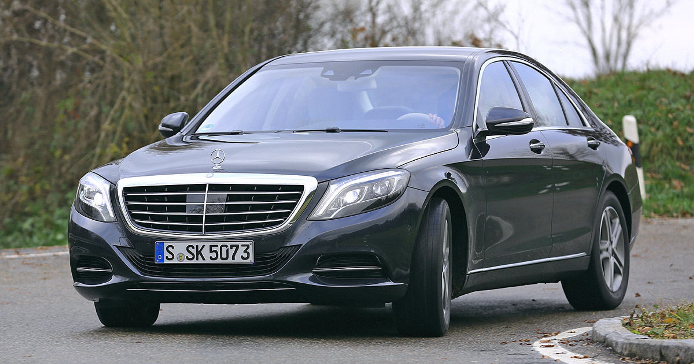 Mercedes-S-500-7G-Tronic-1200x800-edf5ba26d2ad3fb3