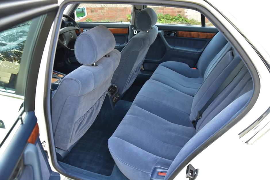 BMW 740i E32