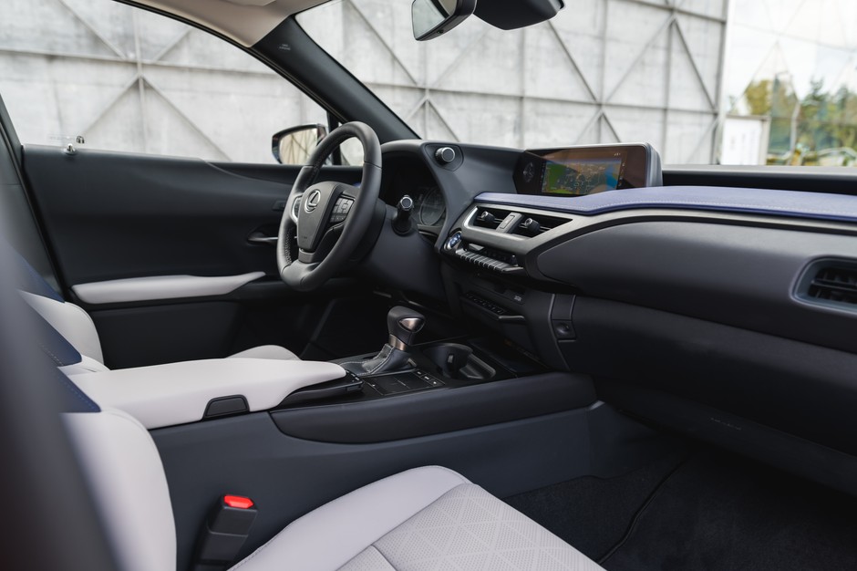 Lexus UX 250h