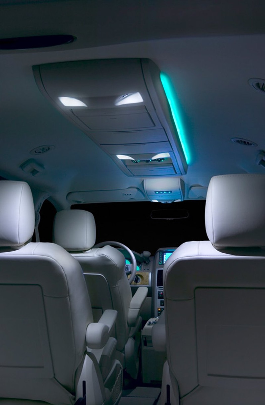 Chrysler Voyager: pierwsze zdjęcia nowej wersji