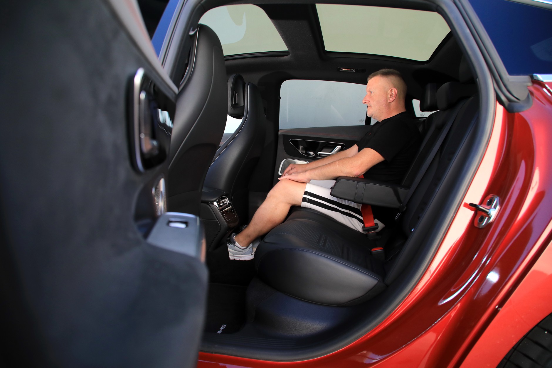 Mercedes-AMG EQE 43 4MATIC 2022 r. 1 generacja