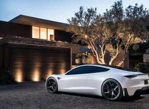 Tesla Roadster zniknęła z cennika. Modelu jednak raczej nie skasowano