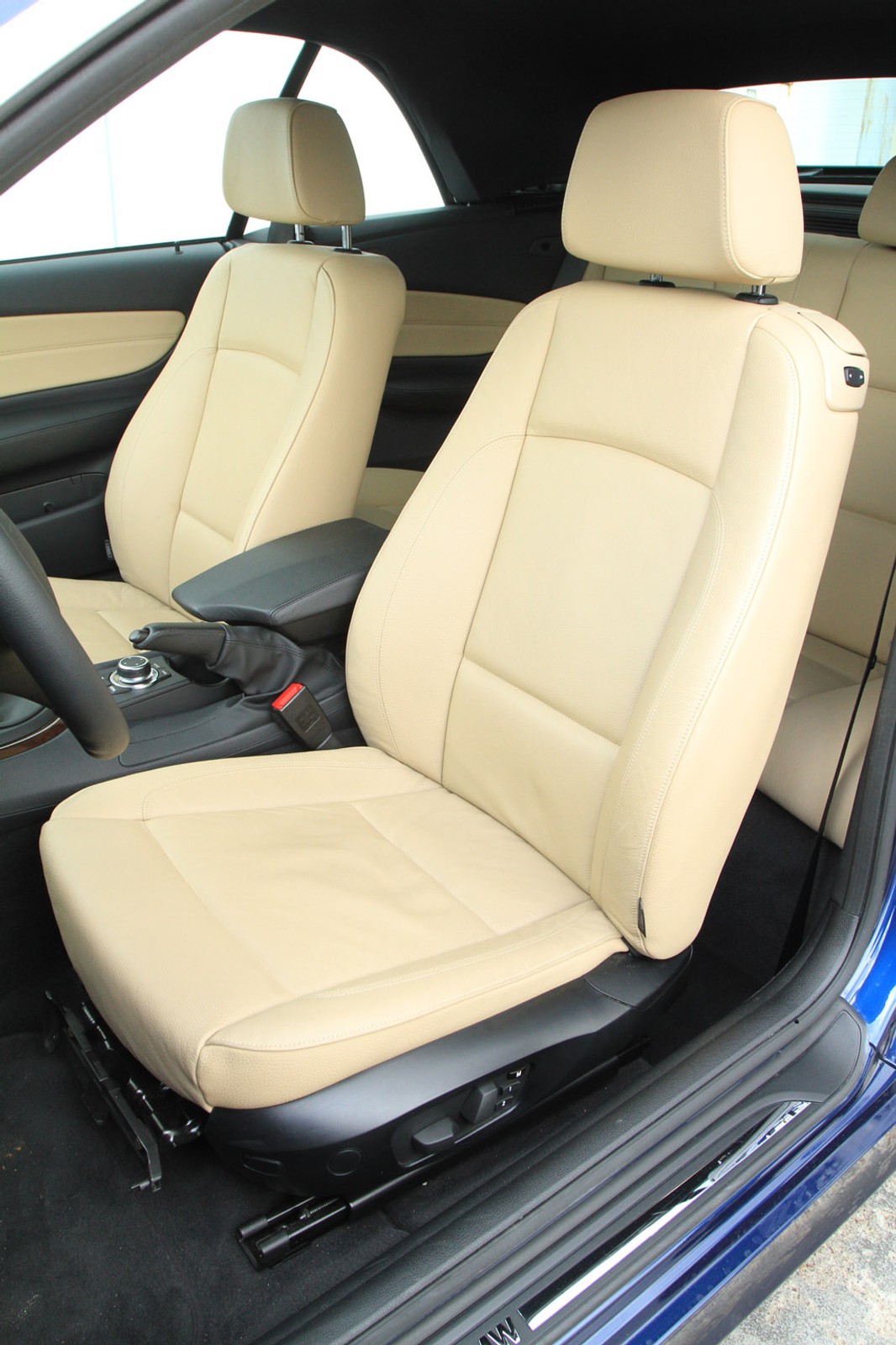 Test BMW 123d: czy mały kabriolet BMW ma sens?