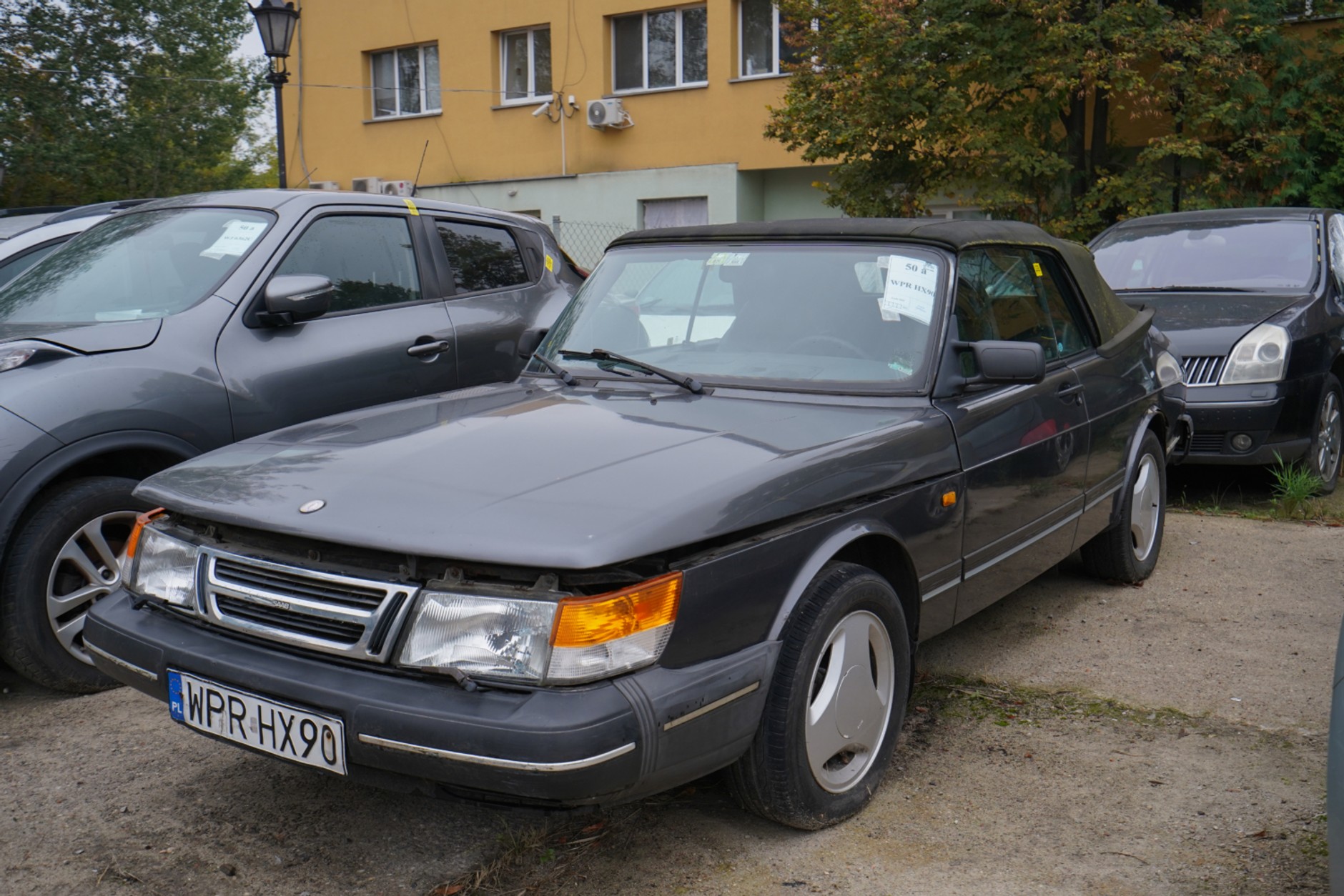 Saab 900