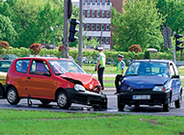 Jak szybko trzeba zgłosić szkodę ubezpieczycielowi?