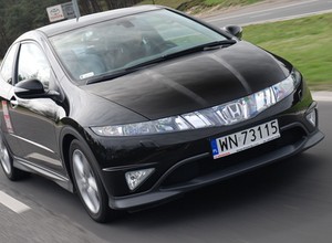 Używane auto za 20 000 zł z silnikiem benzynowym - co warto kupić? TOP 10