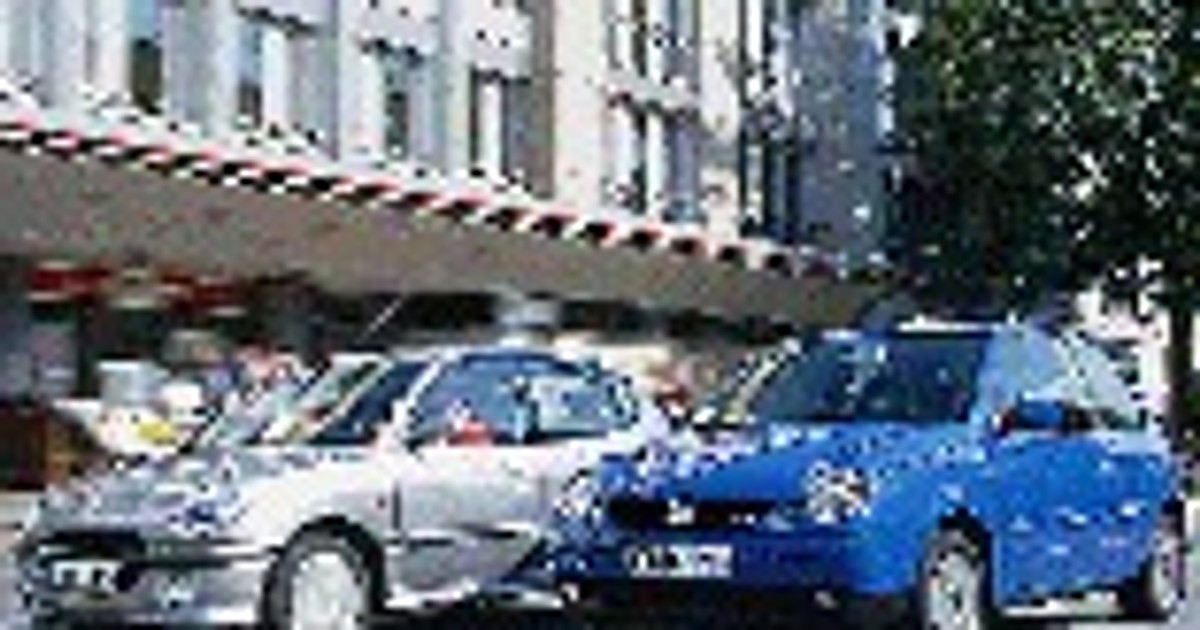 Daihatsu Sirion 1.3 Sport, VW Lupo 1.4 16V - Miniwyścigówki