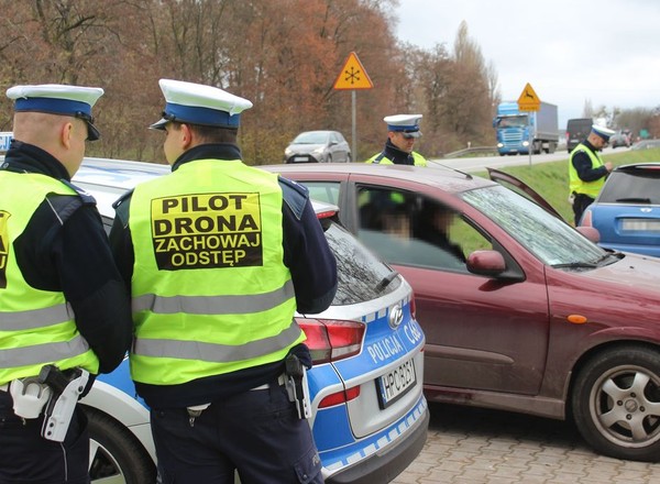 Ten sprzęt wyręcza policjantów. Mandaty dosłownie spadają z nieba