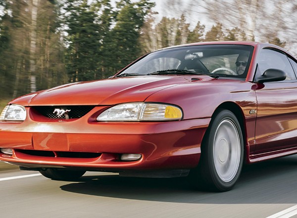 Ford Mustang GT 4.6 - auto, którego miało już nie być