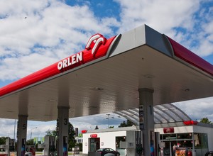 Paliwo tańsze o kilkadziesiąt groszy!