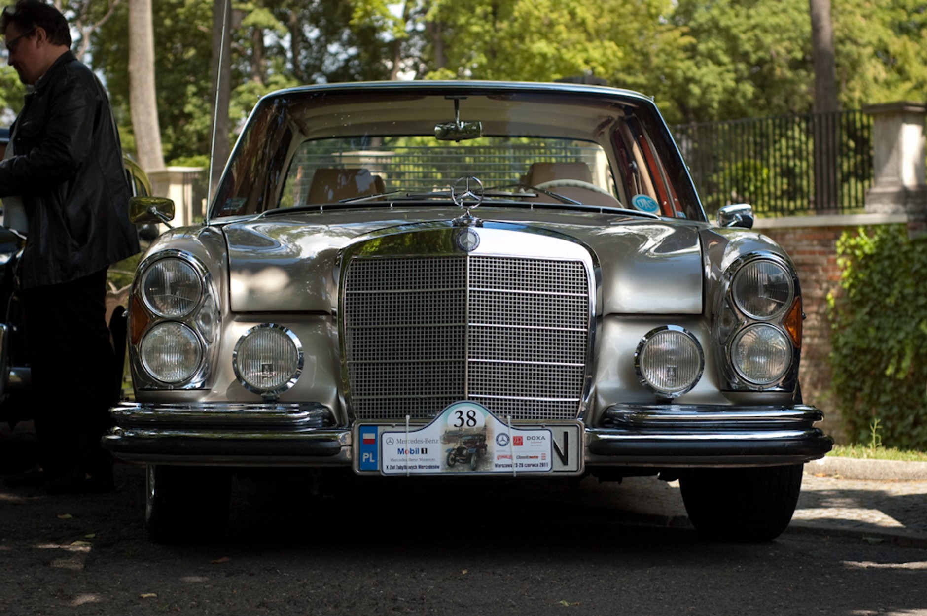 Klasyczne Mercedesy w Wilanowie