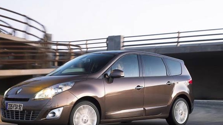 Renault: nowa, dwusprzęgłowa skrzynia EDC i silnik 1.6 dCi