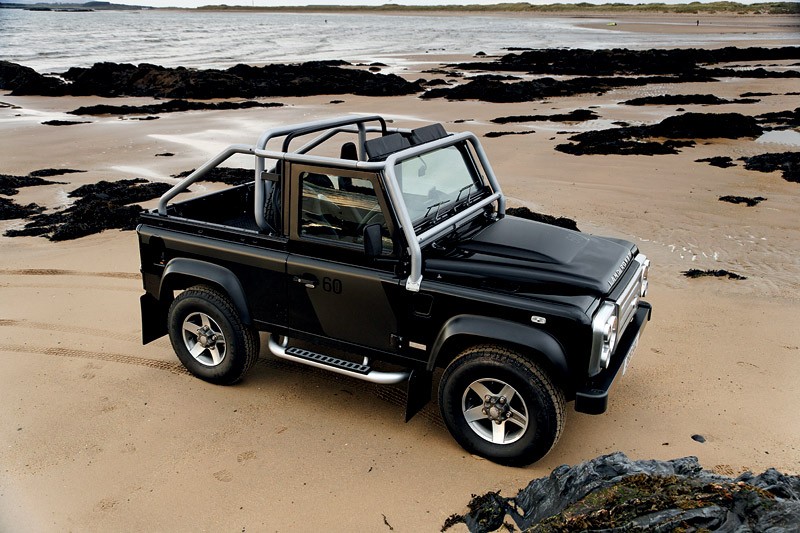Land Rover Defender SVX: zalotny sześćdziesięciolatek