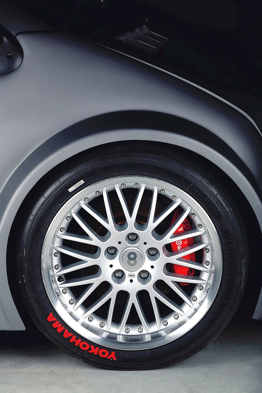 Lazareth Twingo V8 Trophy: mały dziwoląg