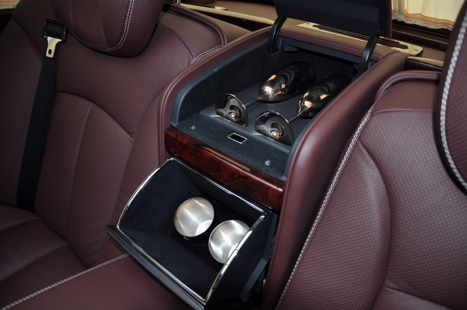 Mercedes 600 Pullman restomod