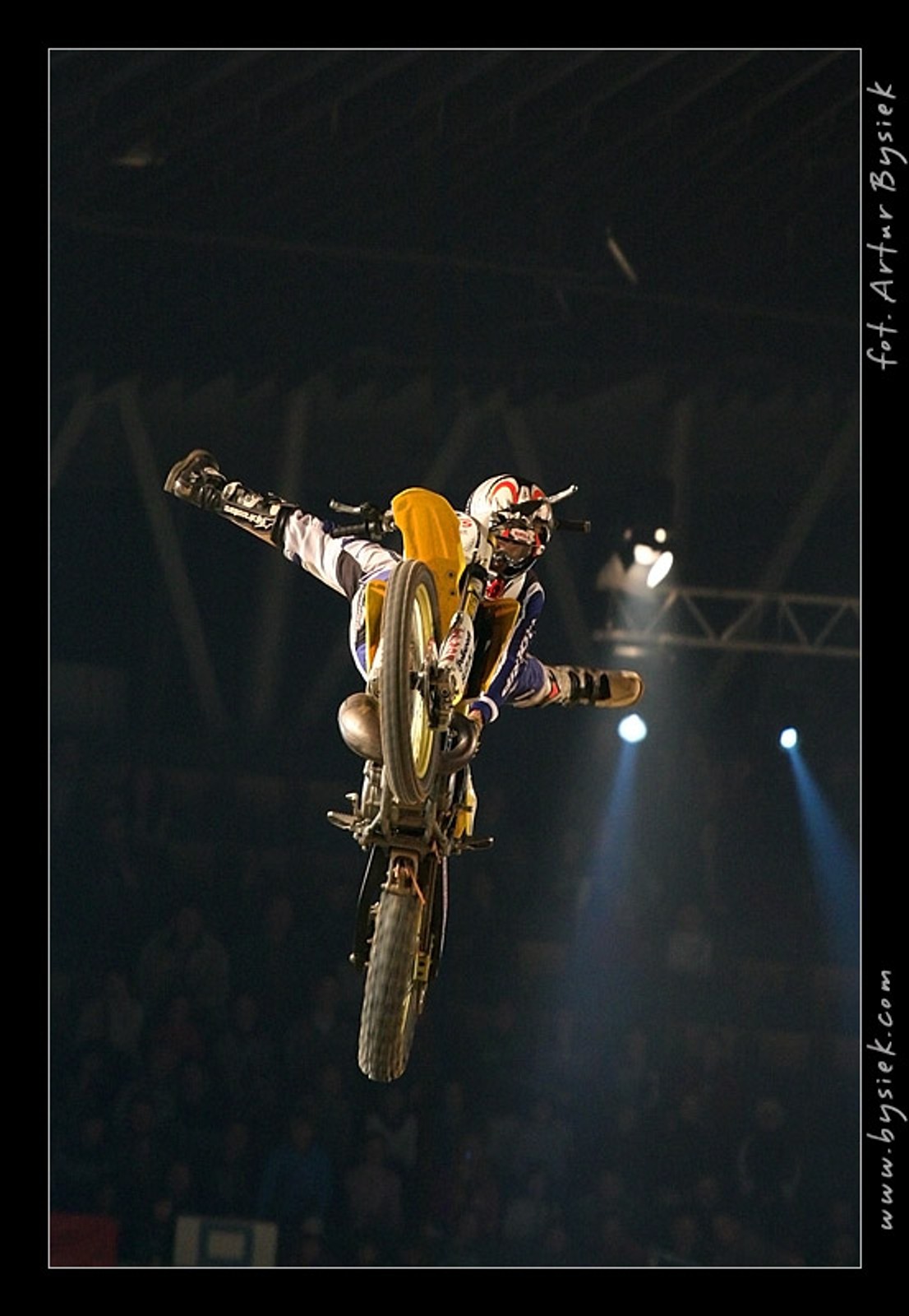 DIVERSE Night of the Jumps - fotografował Artur Bysiek