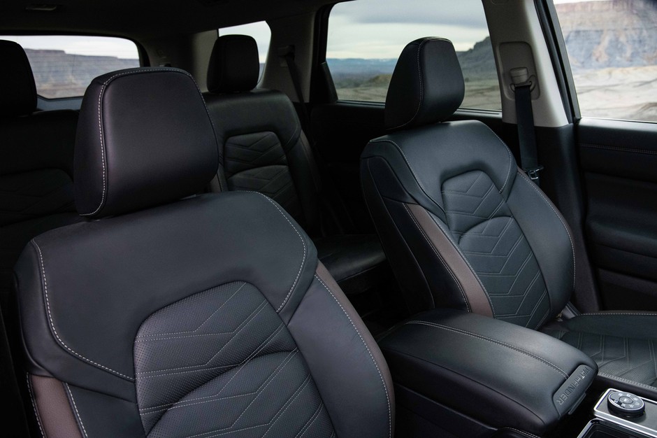 Nissan Pathfinder V (2022)