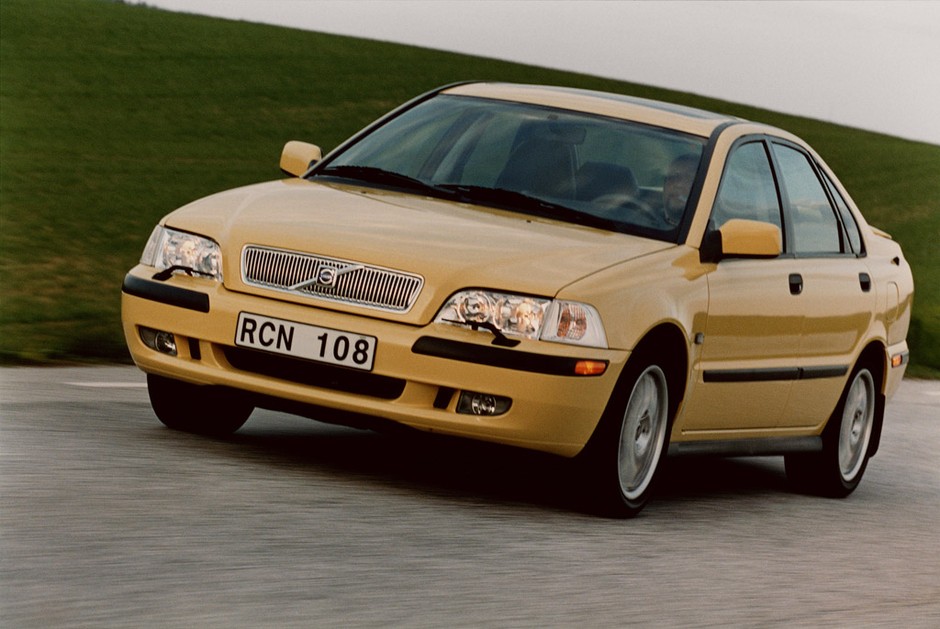 Duża moc niska cena: czy za 10 tys. zł kupimy 200 konne auto?
