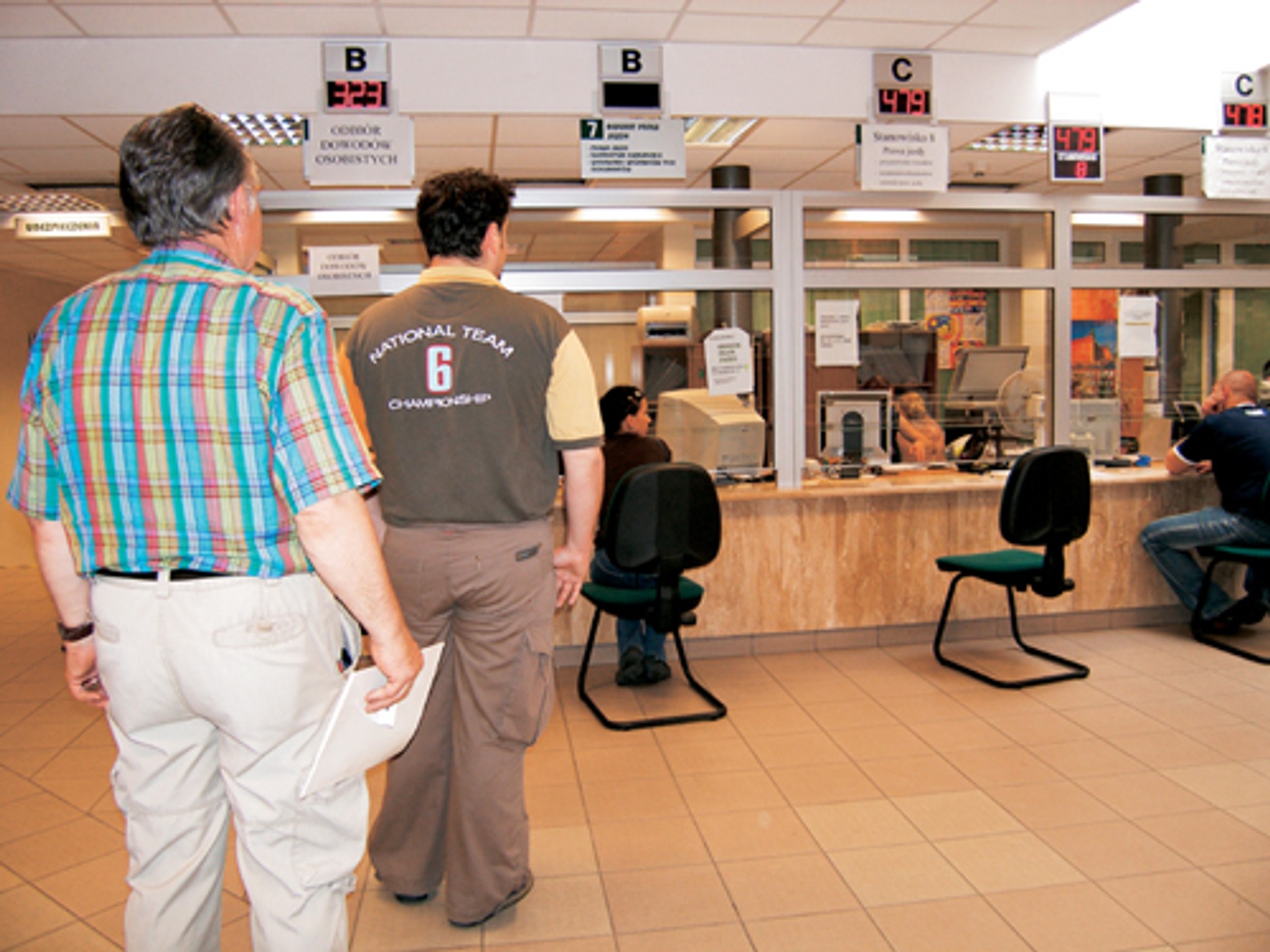 Co niesiemy do urzędu?