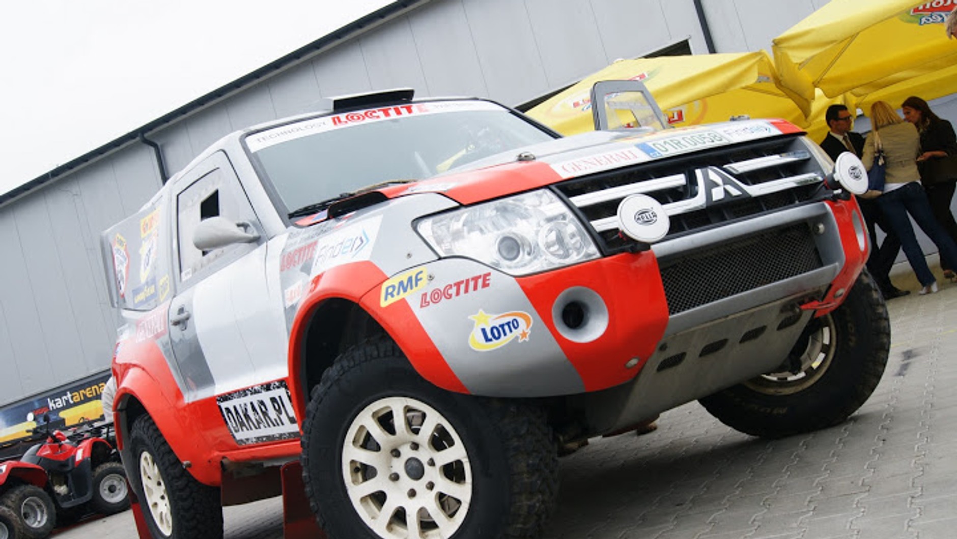 Adam Małysz pojedzie nowym autem na rajd Dakar 2012