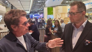 Jean-Michel Jarre komponuje dla Renault i pieszych. Ekskluzywny wywiad z legendą muzyki