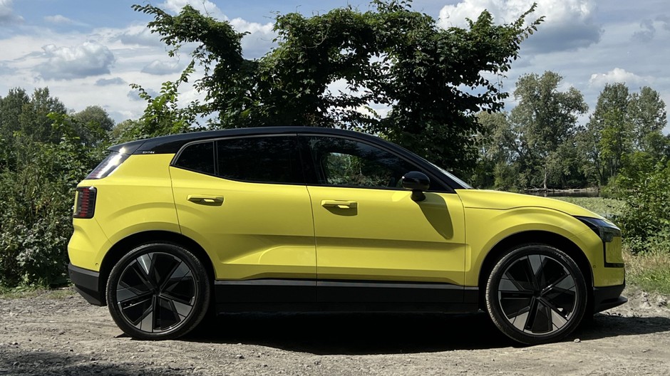 Volvo EX30