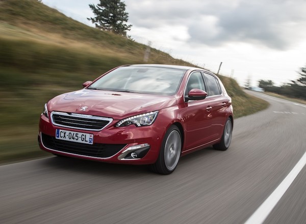 Jak jeździ nowy Peugeot 308? Pierwszy test francuskiego kompaktu