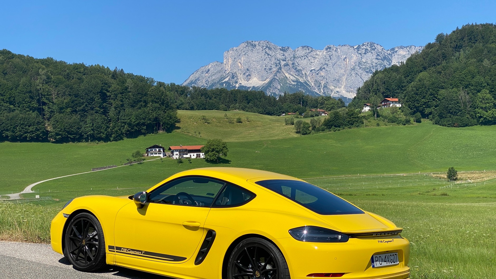 Porsche 718 Cayman T (982c, 2022 r.) – podróż w Alpy