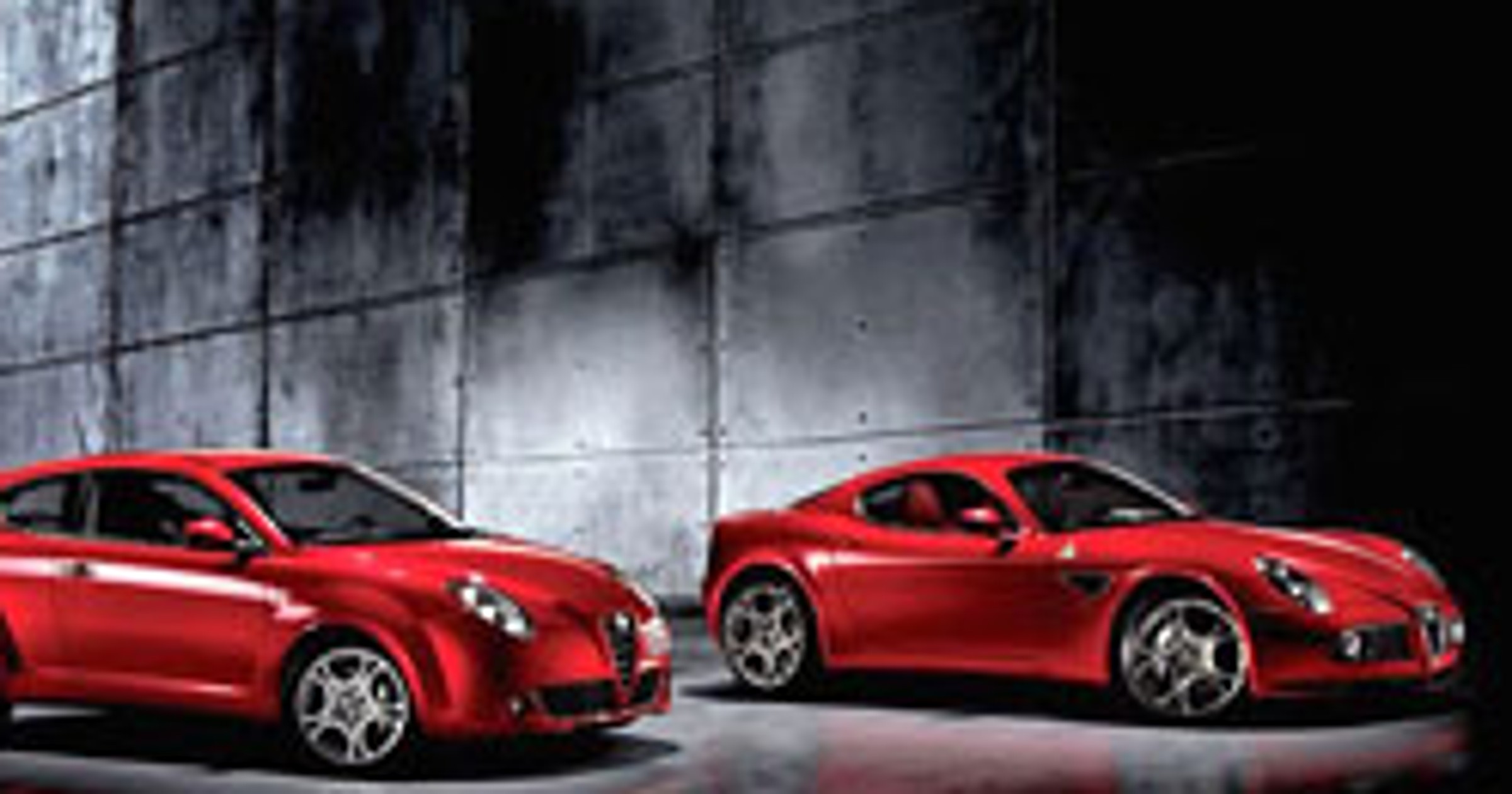 Alfa Romeo Mi.To: pierwsze zdjęcia wnętrza i porównanie do 8C Competizione
