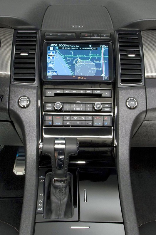 Ford Taurus SHO – rodzinny sedan w najostrzejszej wersji