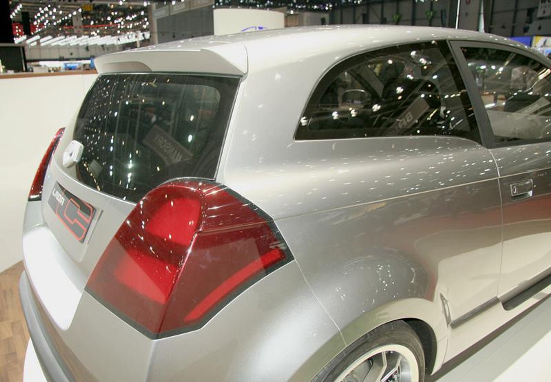 Genewa 2007: studyjna Łada C