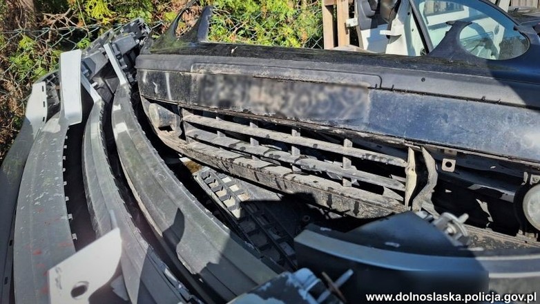 Volkswagen został skradziony lawetą i odzyskany