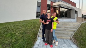 12-latek z Niemiec został sam na parkingu przy S8. Polscy policjanci zareagowali natychmiast