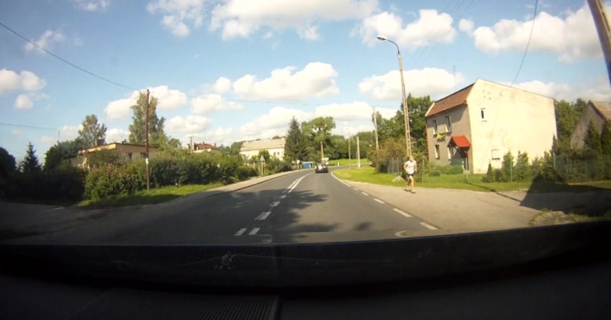 Pytania na prawo jazdy: pierwszeństwo pieszego