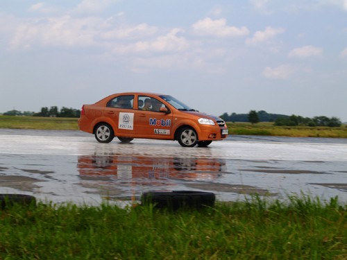 Meta w Bednarach, Lacetti w Warszawie