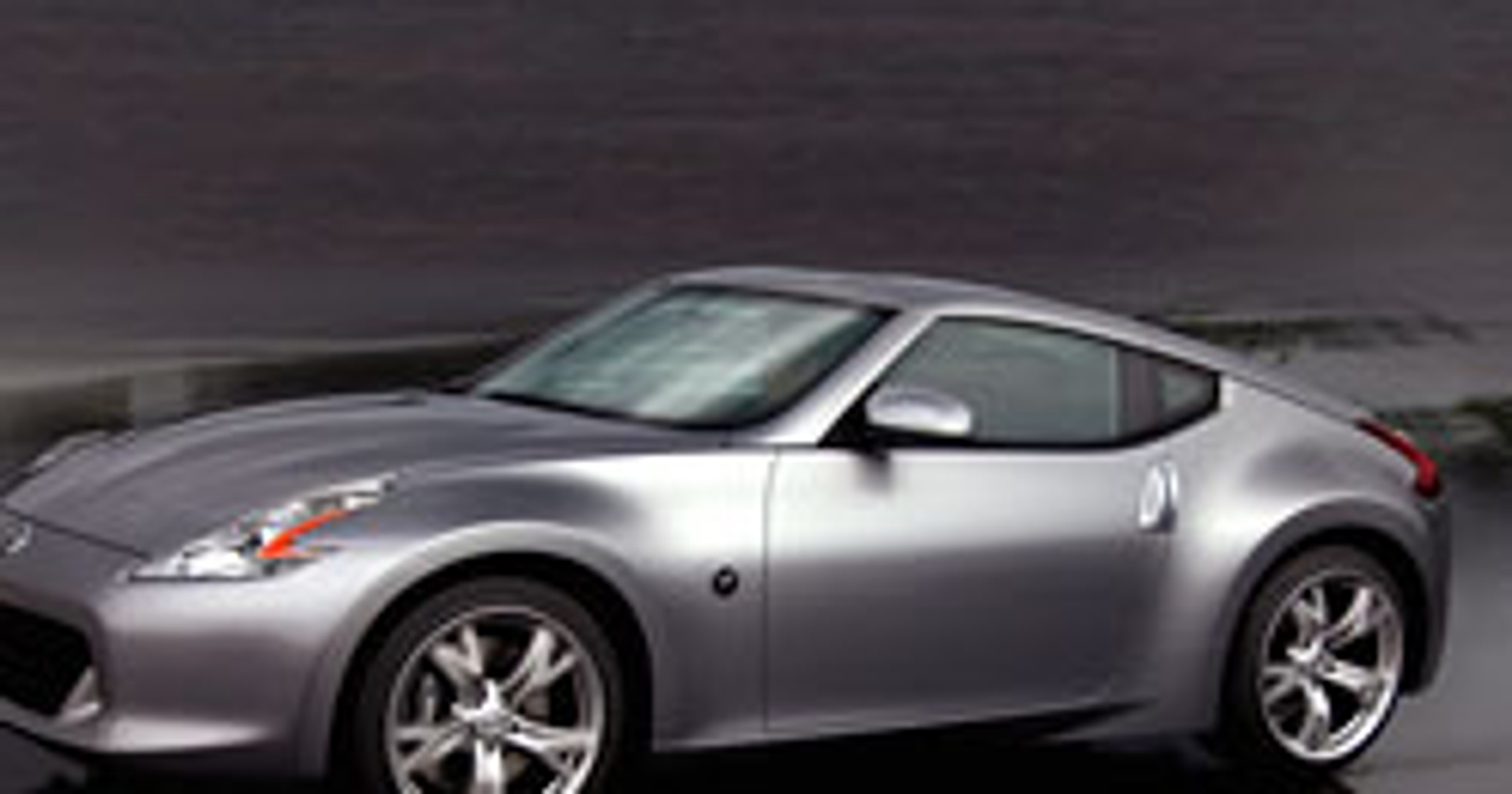 Nissan 370Z Coupé: pierwsze oficjalne zdjęcia