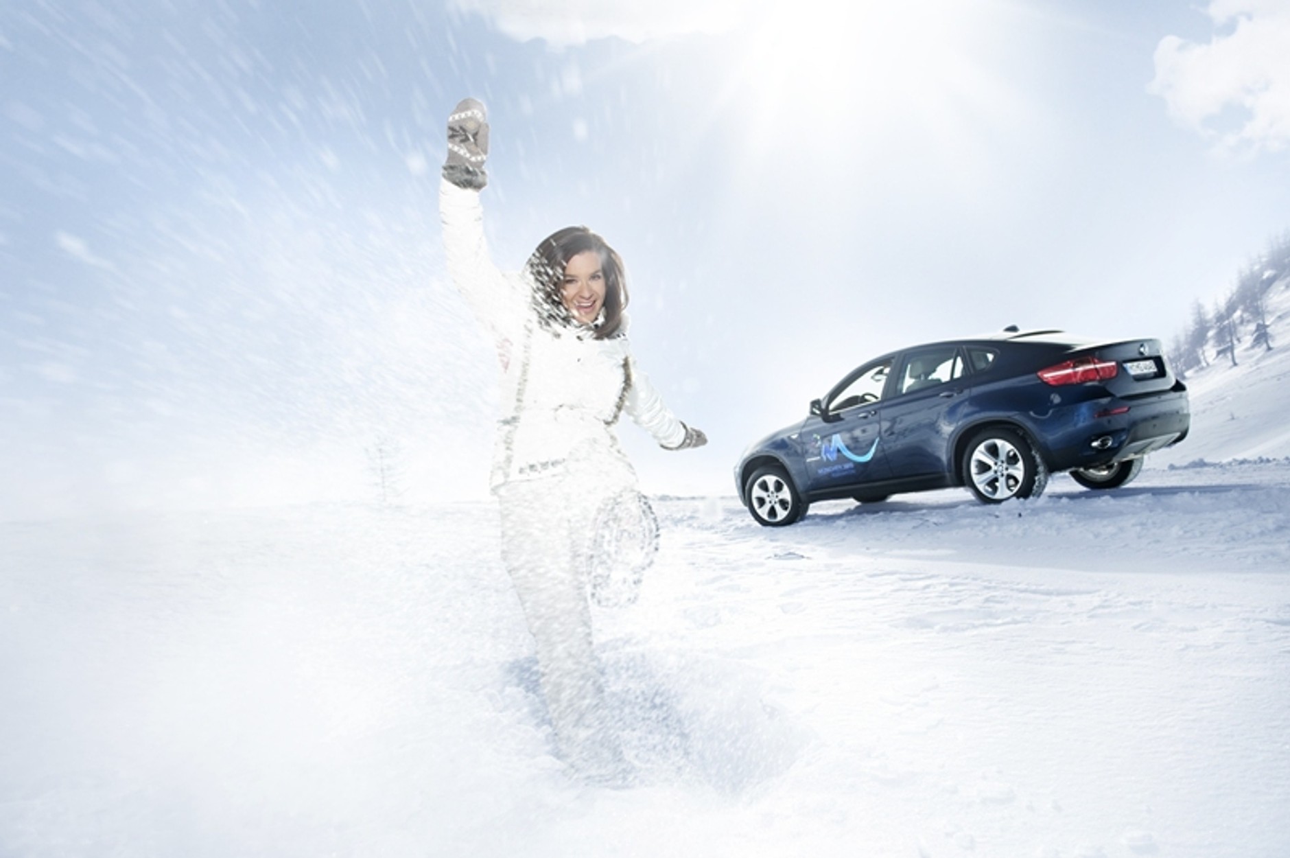 Kim jest ta kobieta w BMW X6?