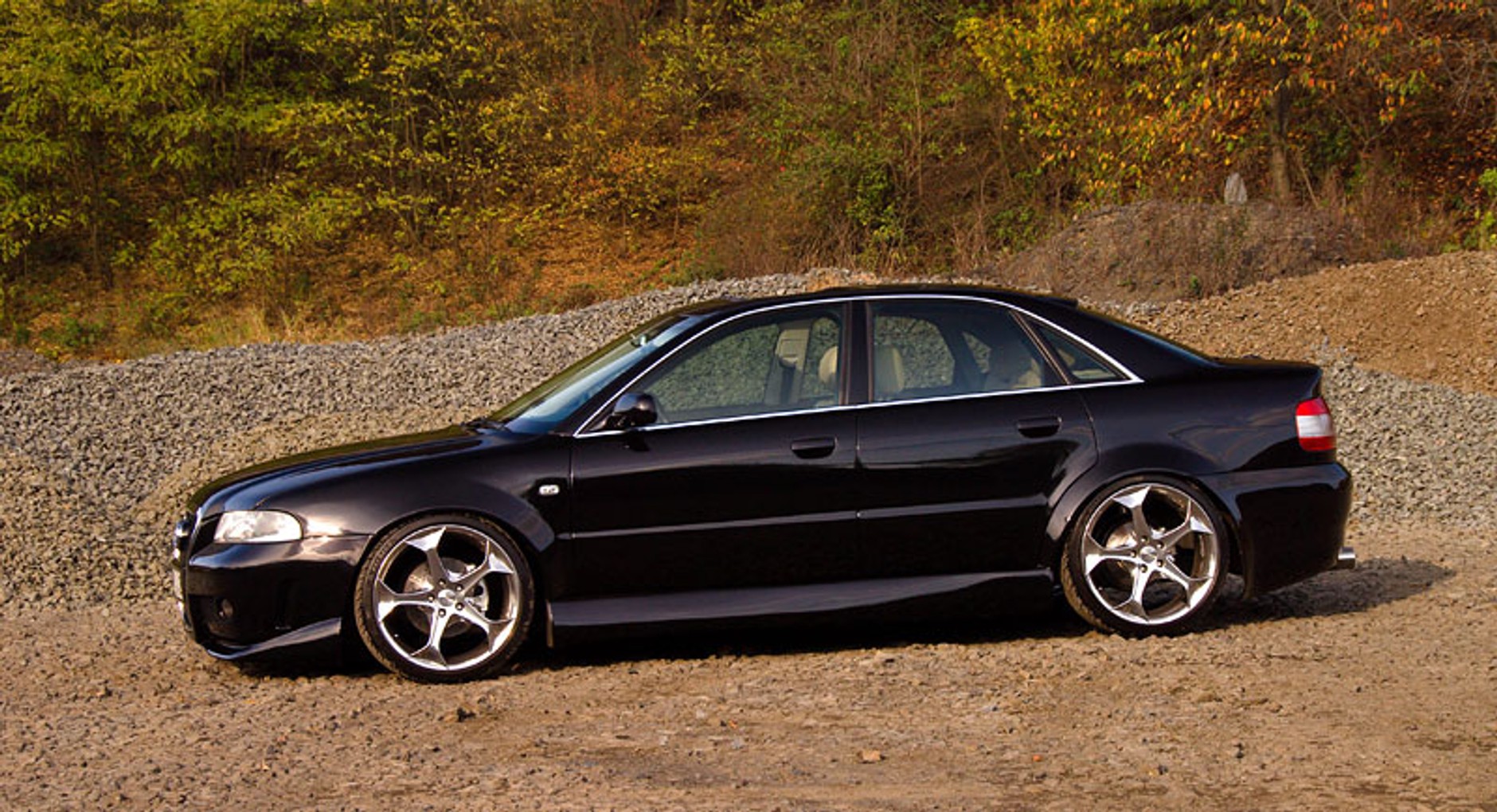 Garaż tunera: Audi A4 – dama w czerni