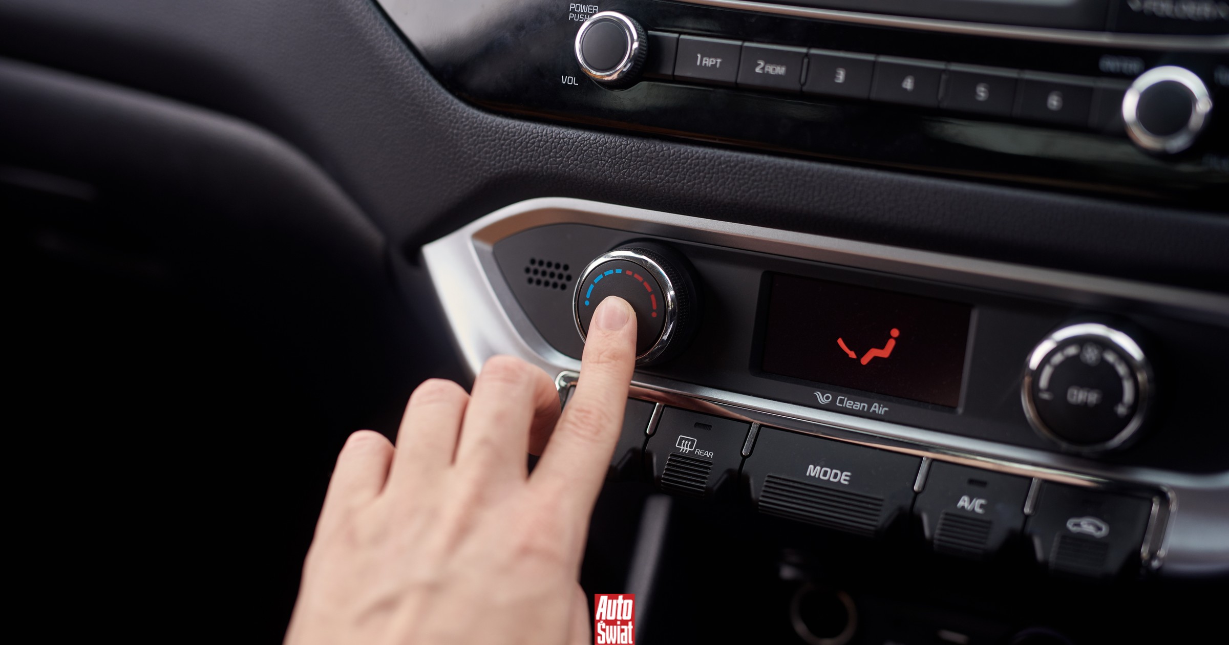 Skuteczny trik na szybkie ogrzanie samochodu. Nie wolno go jednak nadużywać